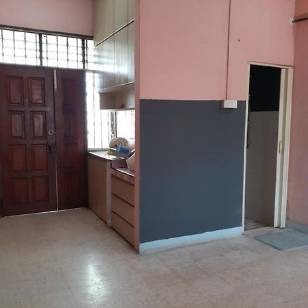 Homestay Idaman Tun Hussein - Harga Untuk 1 Rumah ,1 Bilik ,1 Bilik Air 4 Single Bed - Not Sharing Perai Exterior foto